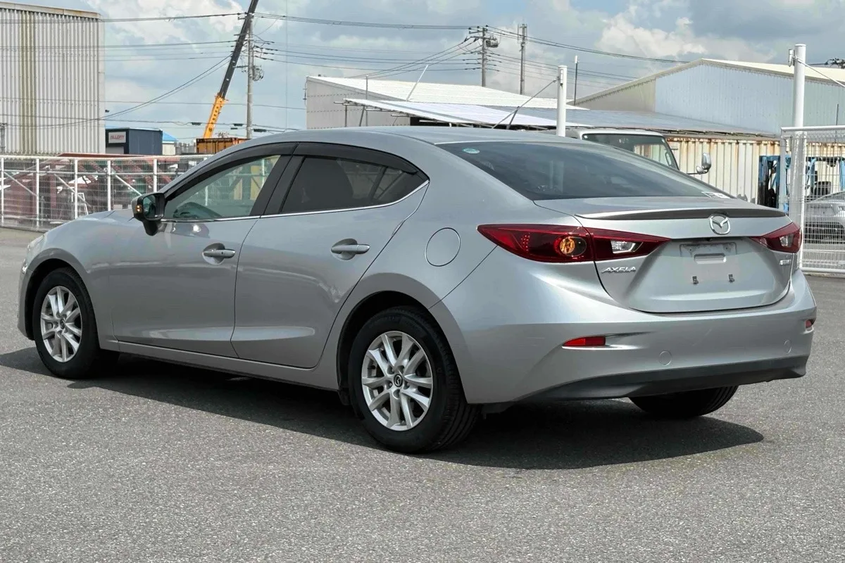 2014 Mazda Axela HYBRID Carousel 9