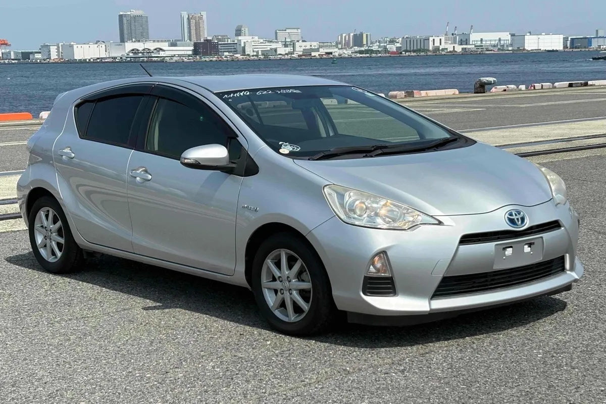 2013 Toyota Aqua HYBRID G SOFT LEATHER SELECTION