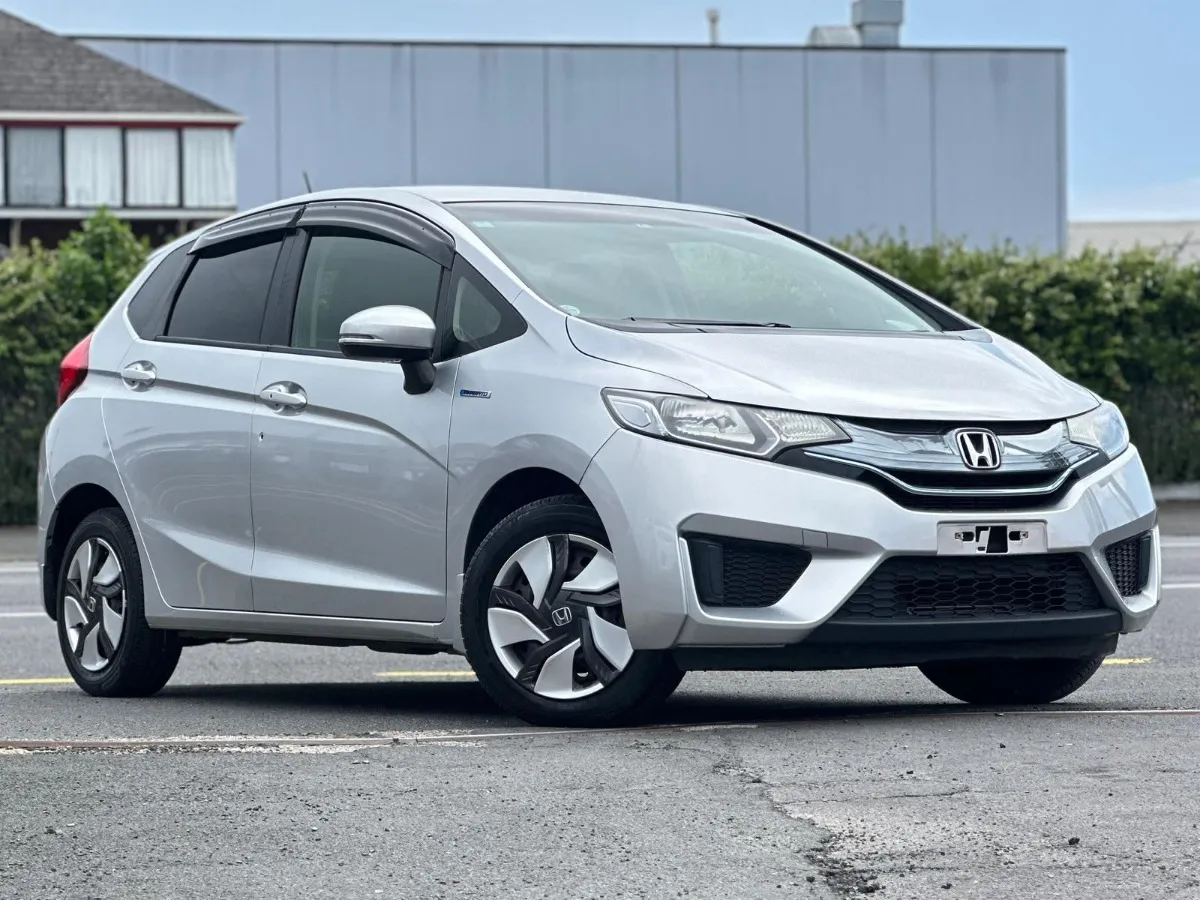 2013 Honda Fit HYBRID F Carousel 4
