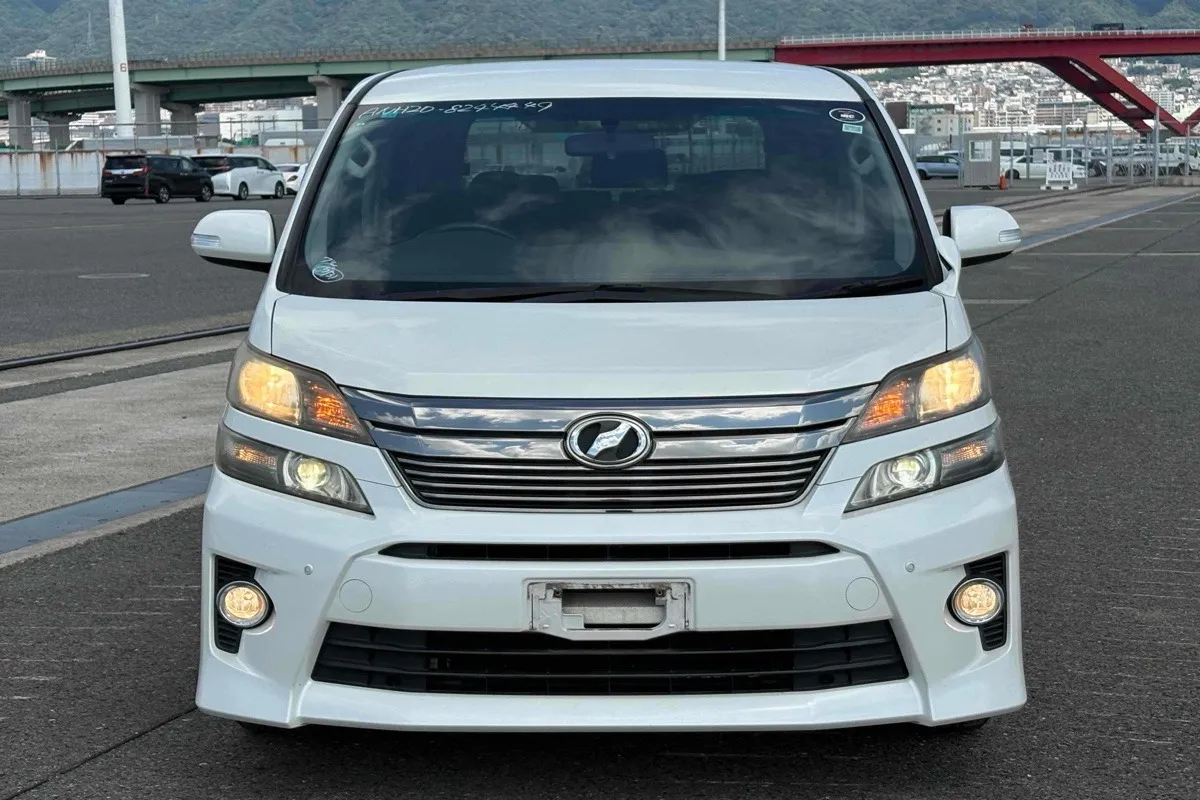 2012 Toyota Vellfire 2.4Z *8-Seater* Carousel 1
