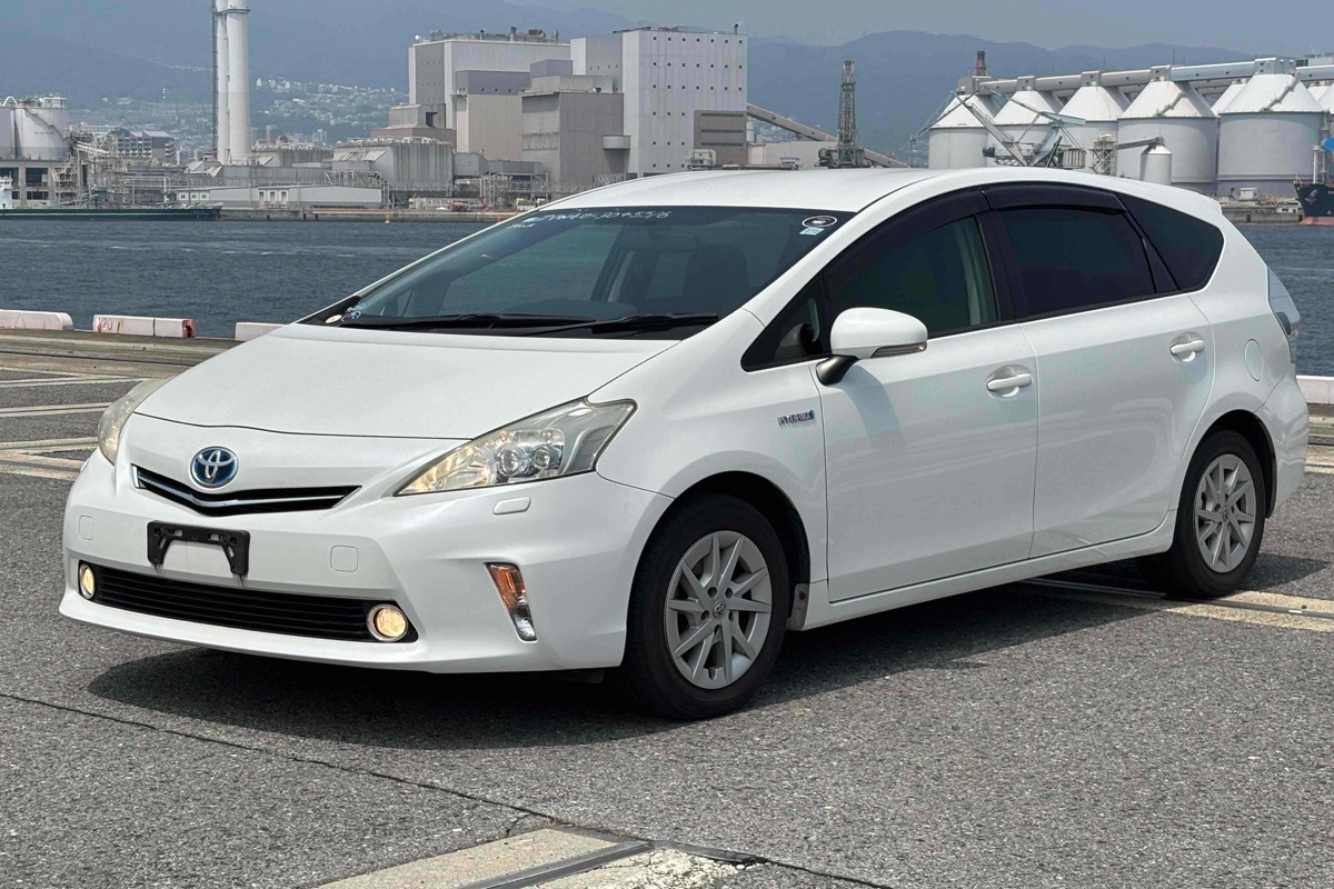 2012 Toyota Prius Alpha HYBRID 7-Seater Carousel 9