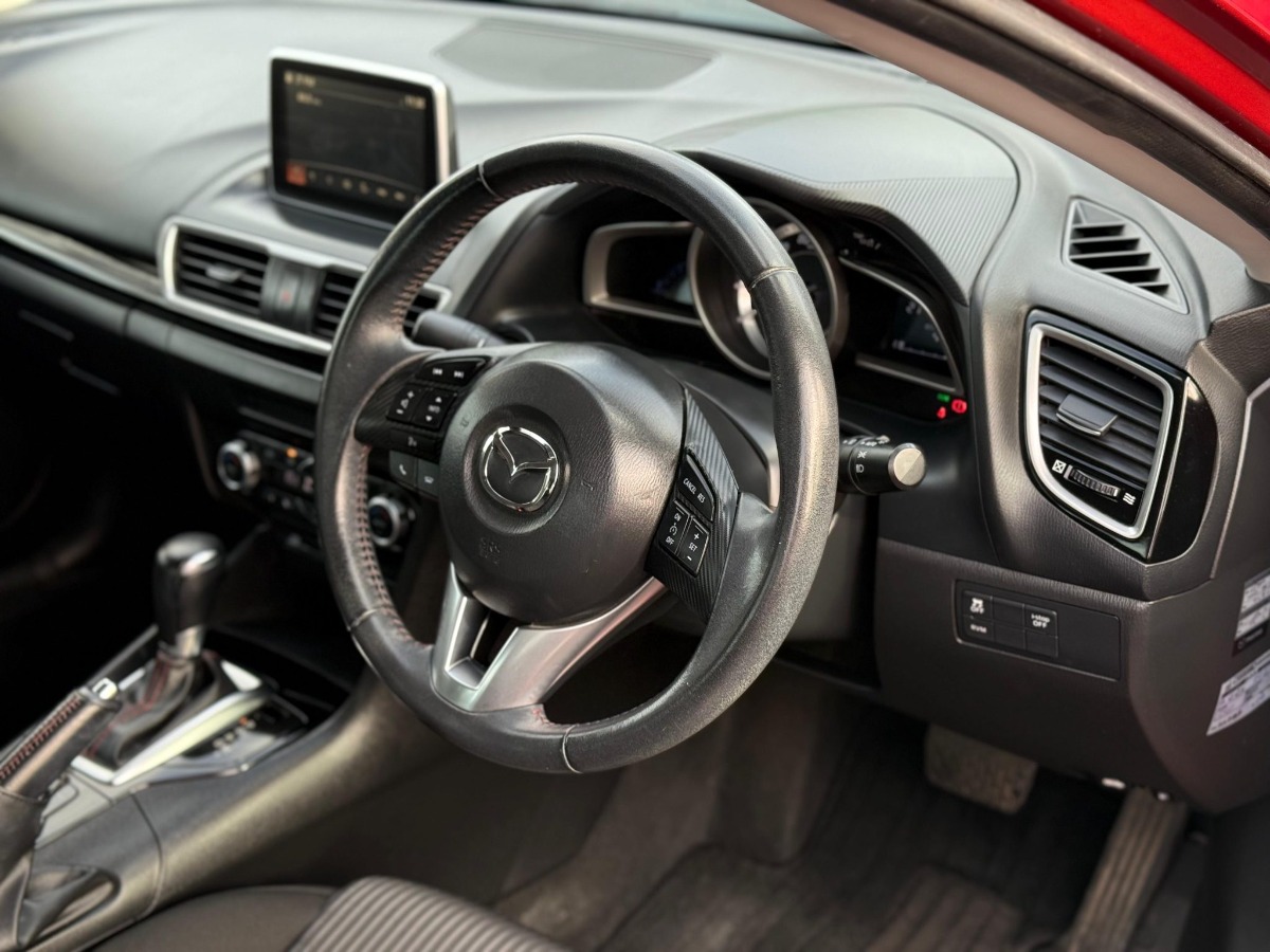 2014 Mazda Axela Carousel 3