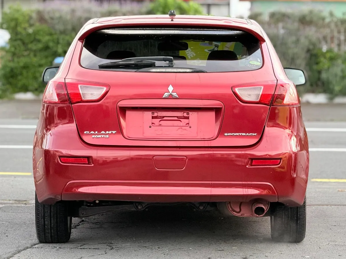 2014 Mitsubishi Galant  Carousel 3