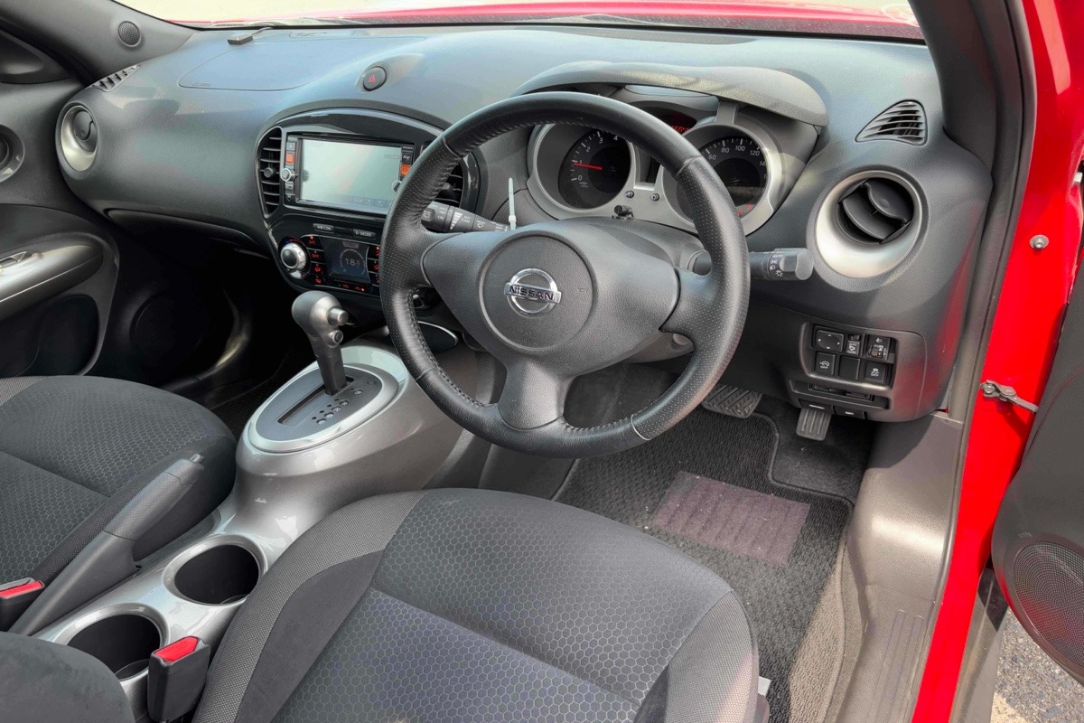 2014 Nissan Juke 15RX Type V Carousel 2