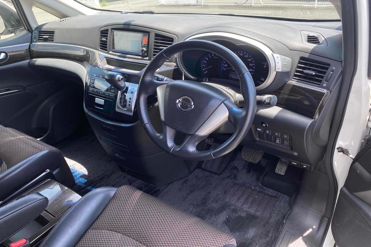 2012 Nissan Elgrand Carousel 4