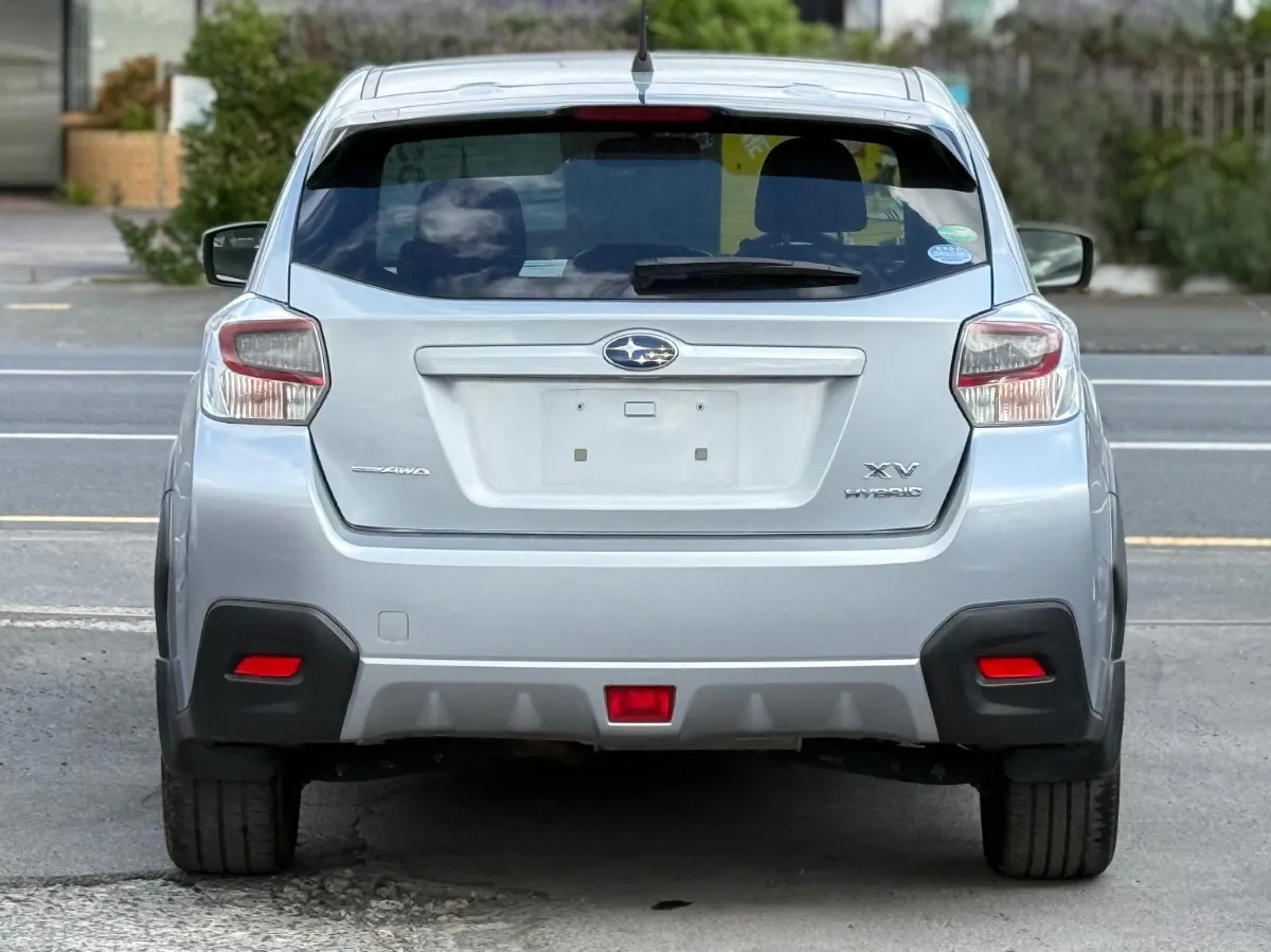 2015 Subaru XV AWD 2.0i-L Hybrid Eyesight Carousel 4