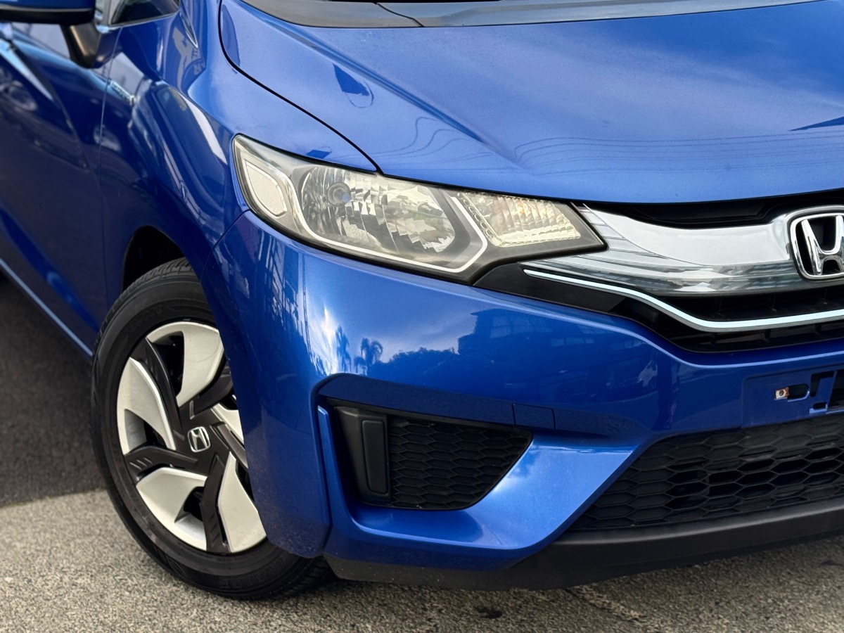 2015 Honda Fit HYBRID Carousel 6