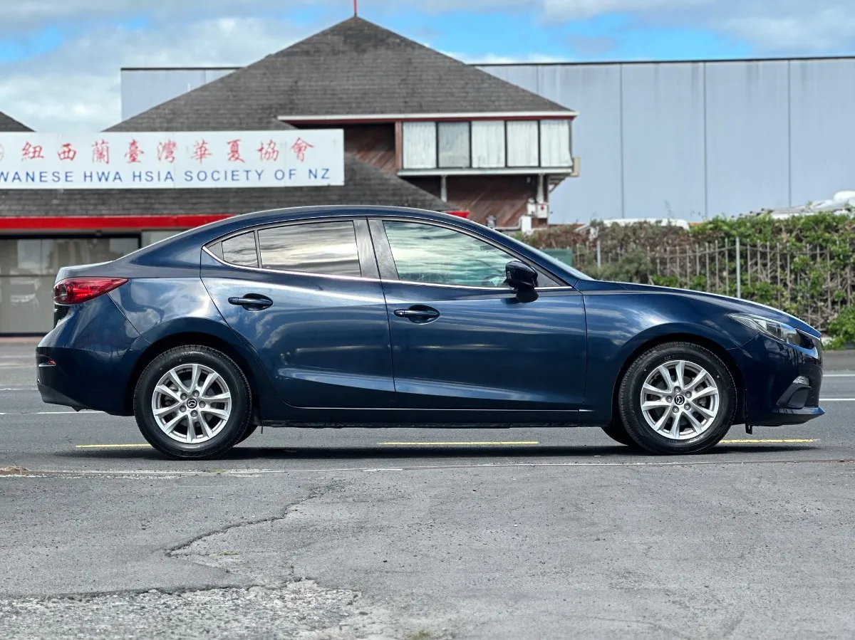 2014 Mazda Axela Skyactiv Carousel 2