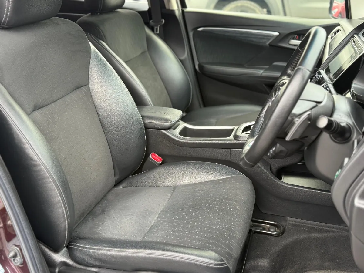 2015 Honda Fit Shuttle Carousel 7