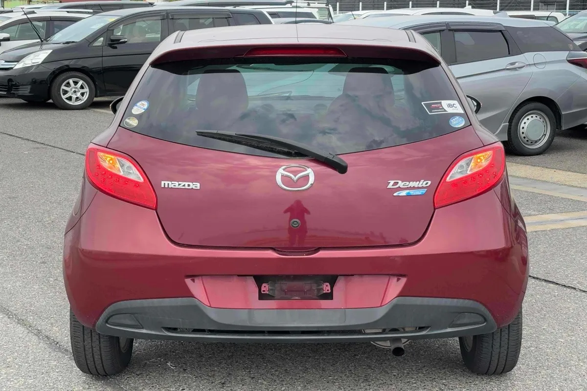 2013 Mazda Demio SKYACTIVE Carousel 4