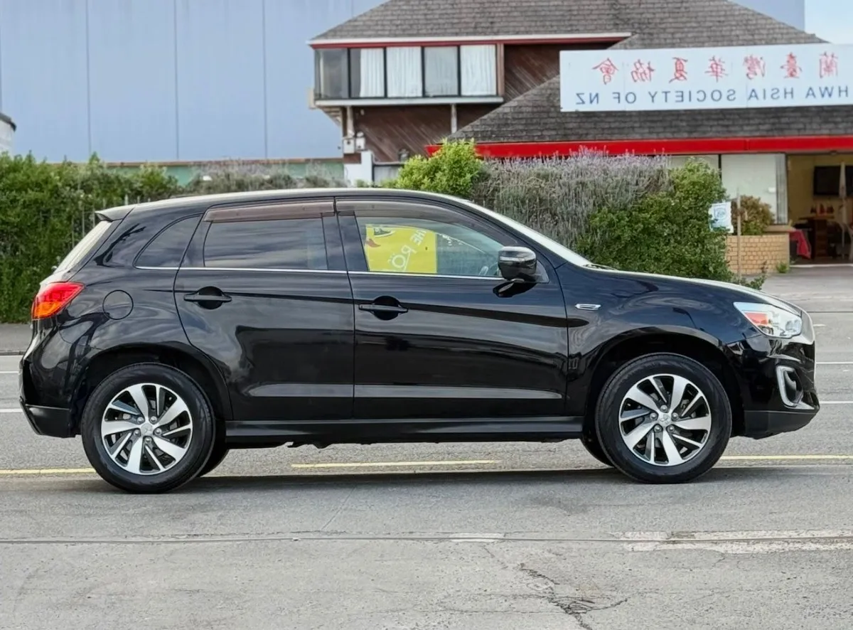 2015 Mitsubishi RVR G Package Carousel 2
