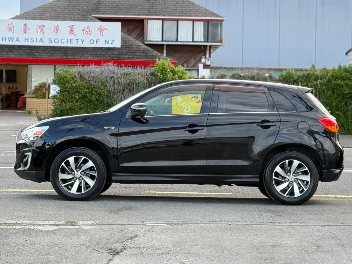 2015 Mitsubishi RVR G Package Carousel 3