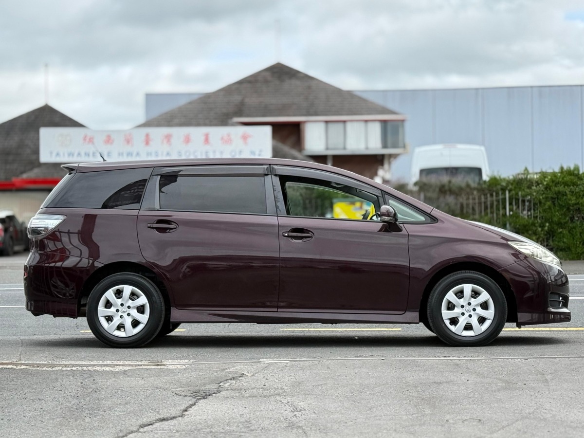 2013 Toyota Wish 1.8X Carousel 5