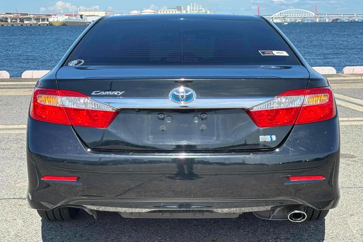 2012 Toyota Camry HYBRID G Carousel 4
