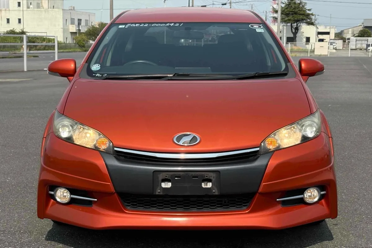 2012 Toyota Wish 2.0 Z PACKAGE Carousel 1