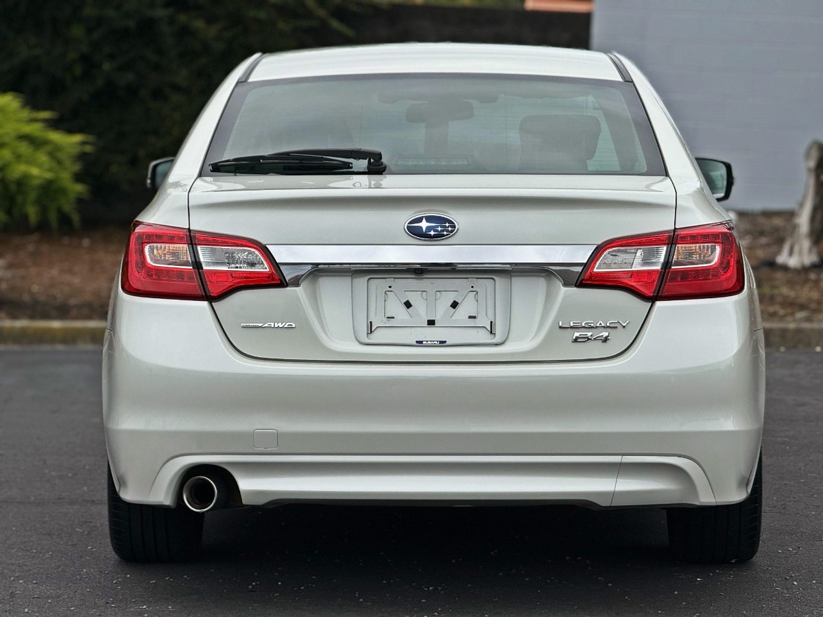 2014 Subaru Legacy Carousel 8