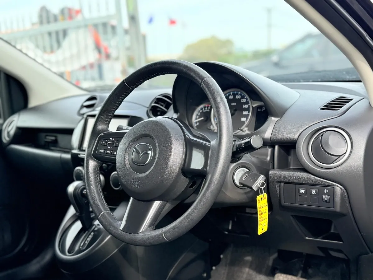 2014 Mazda Demio 13S SKYACTIVE Carousel 6