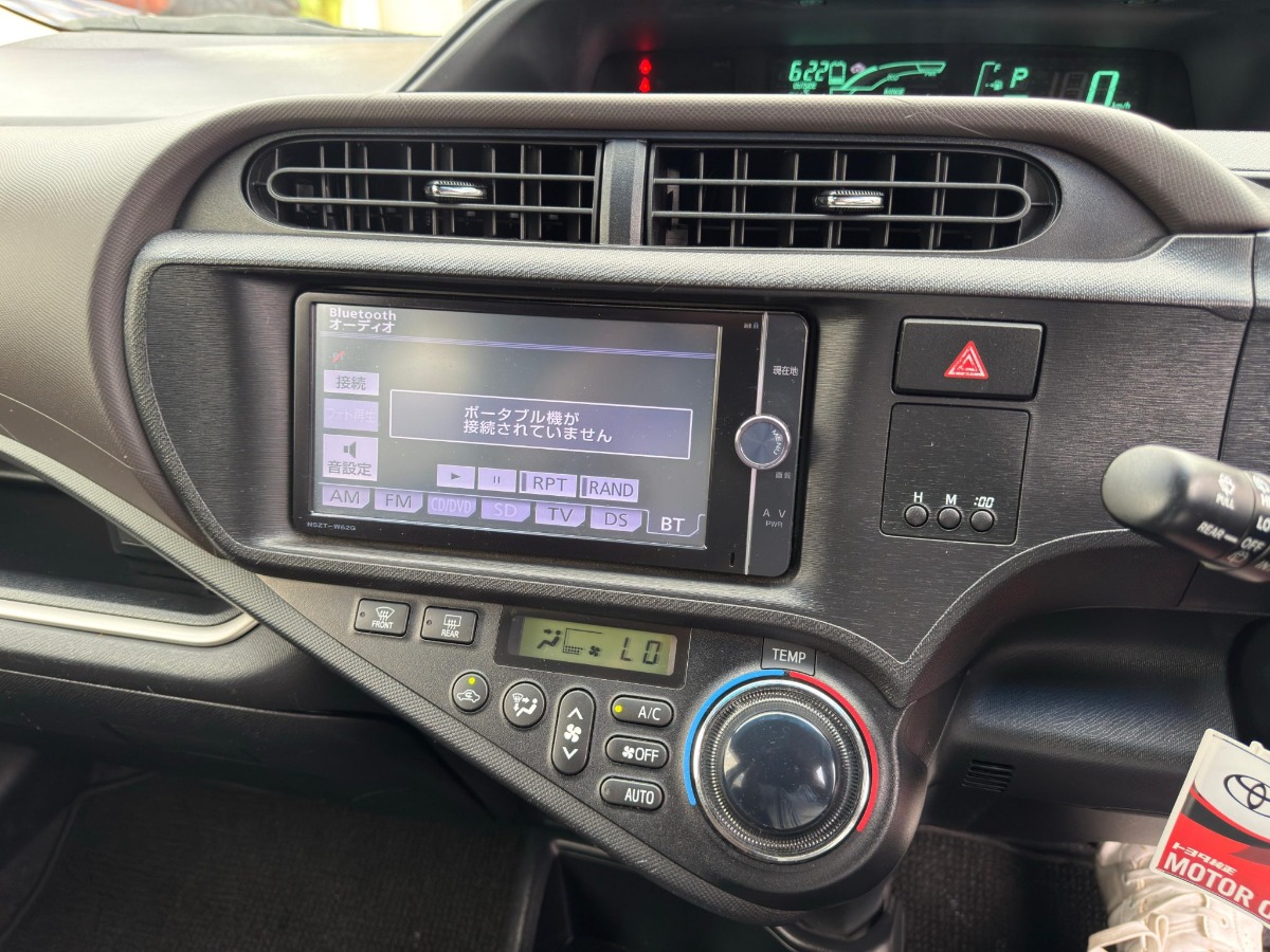 2013 Toyota Aqua Hybrid G Carousel 8