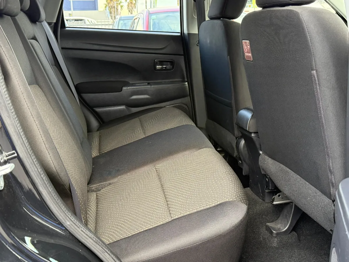 2015 Mitsubishi RVR G Package Carousel 7