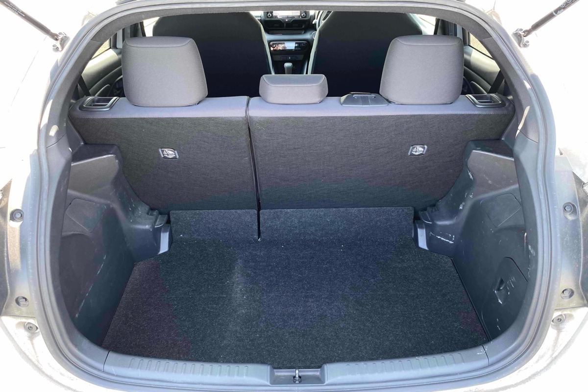 2020 Toyota Yaris Hybrid X Carousel 1