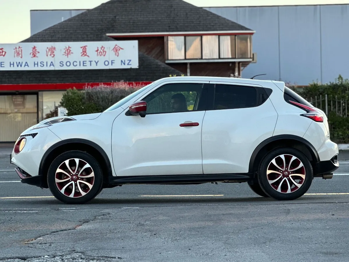 2014 Nissan Juke 15RX *PERSONALIZE PKG* Carousel 3