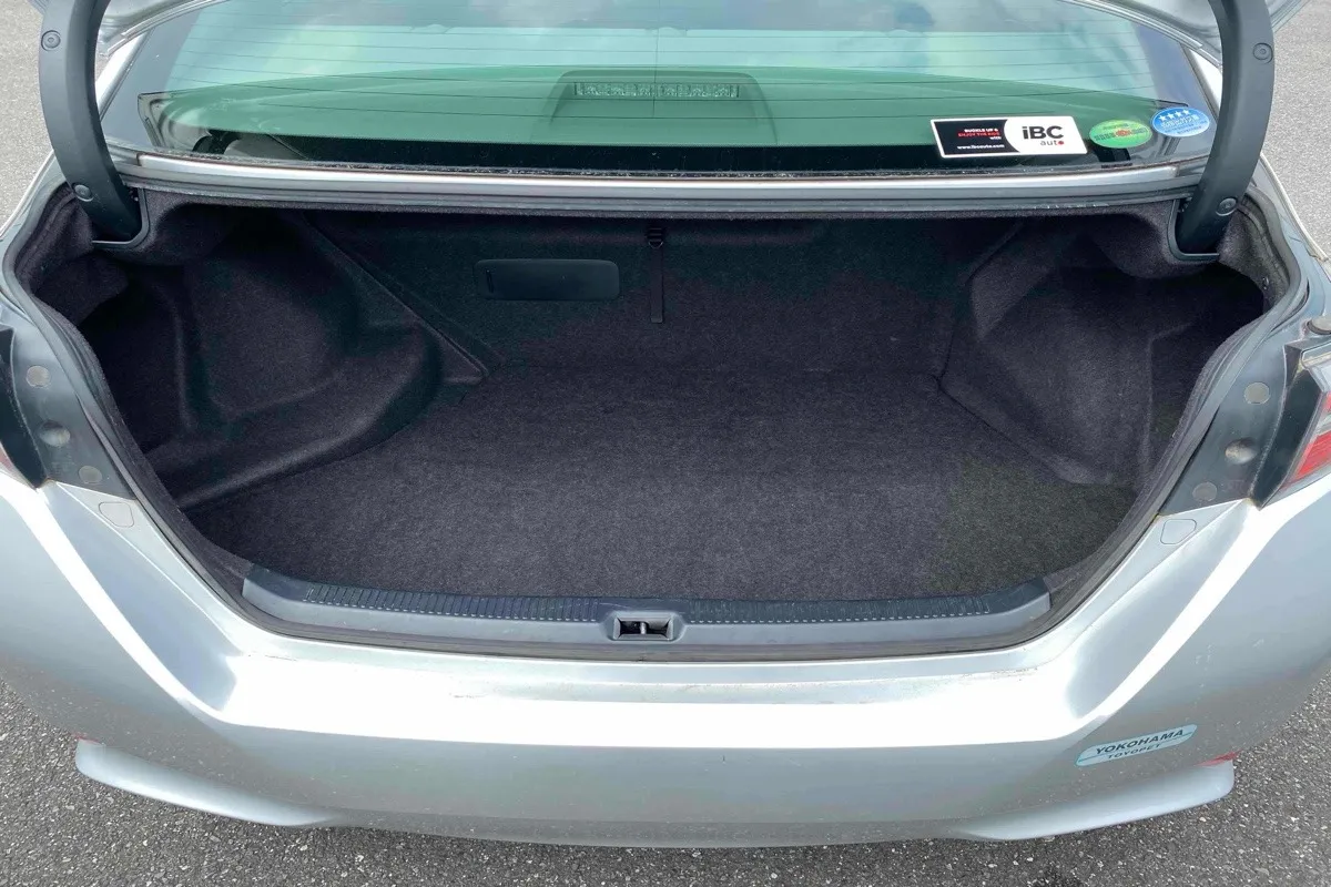 2013 Toyota Sai Carousel 8