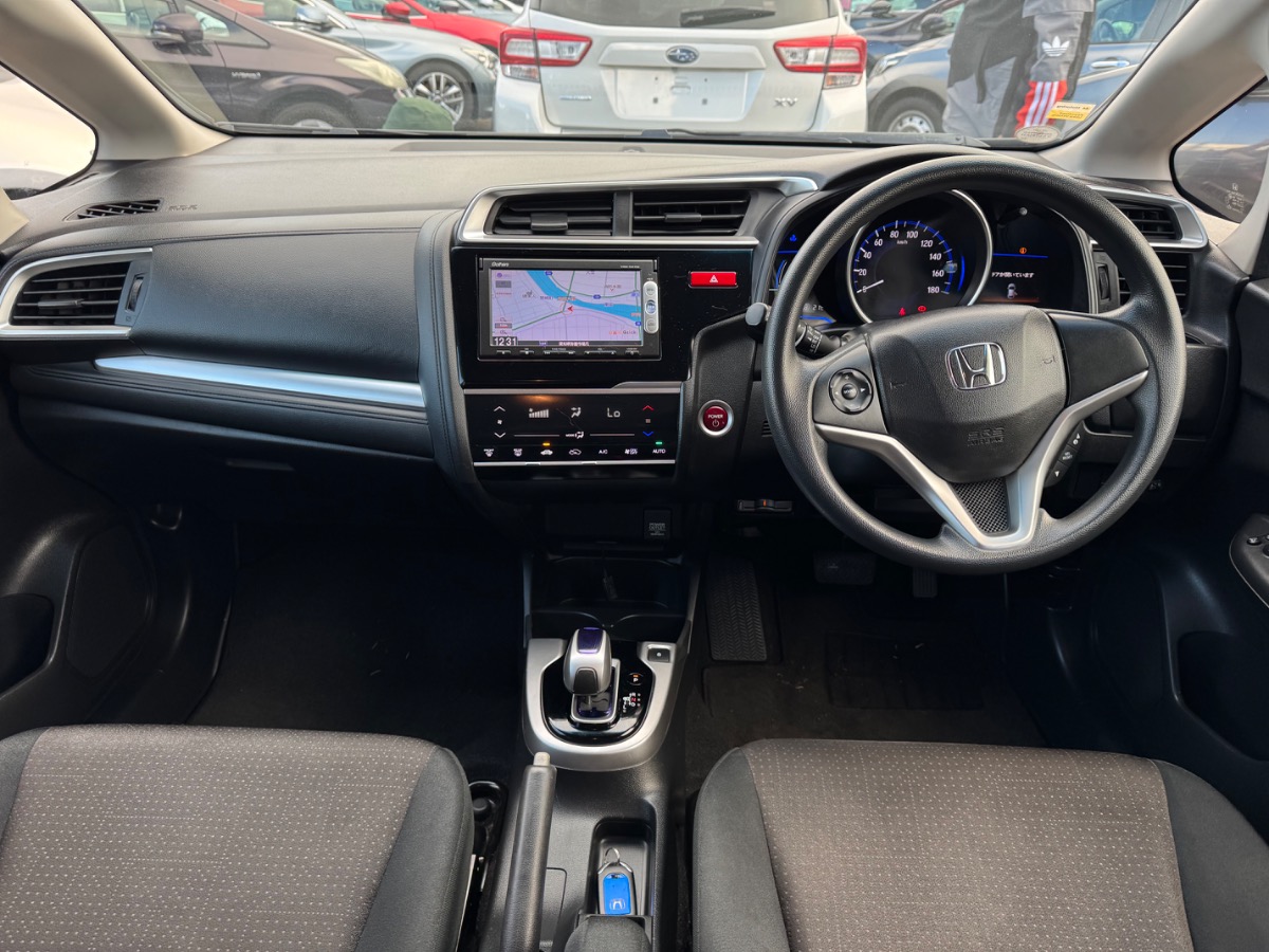 2015 Honda Fit HYBRID Carousel 1