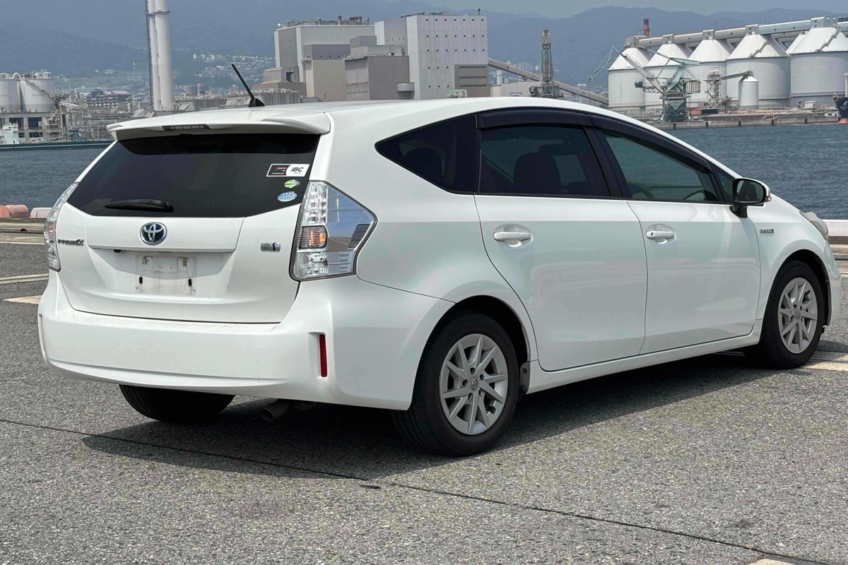 2012 Toyota Prius Alpha HYBRID 7-Seater Carousel 5