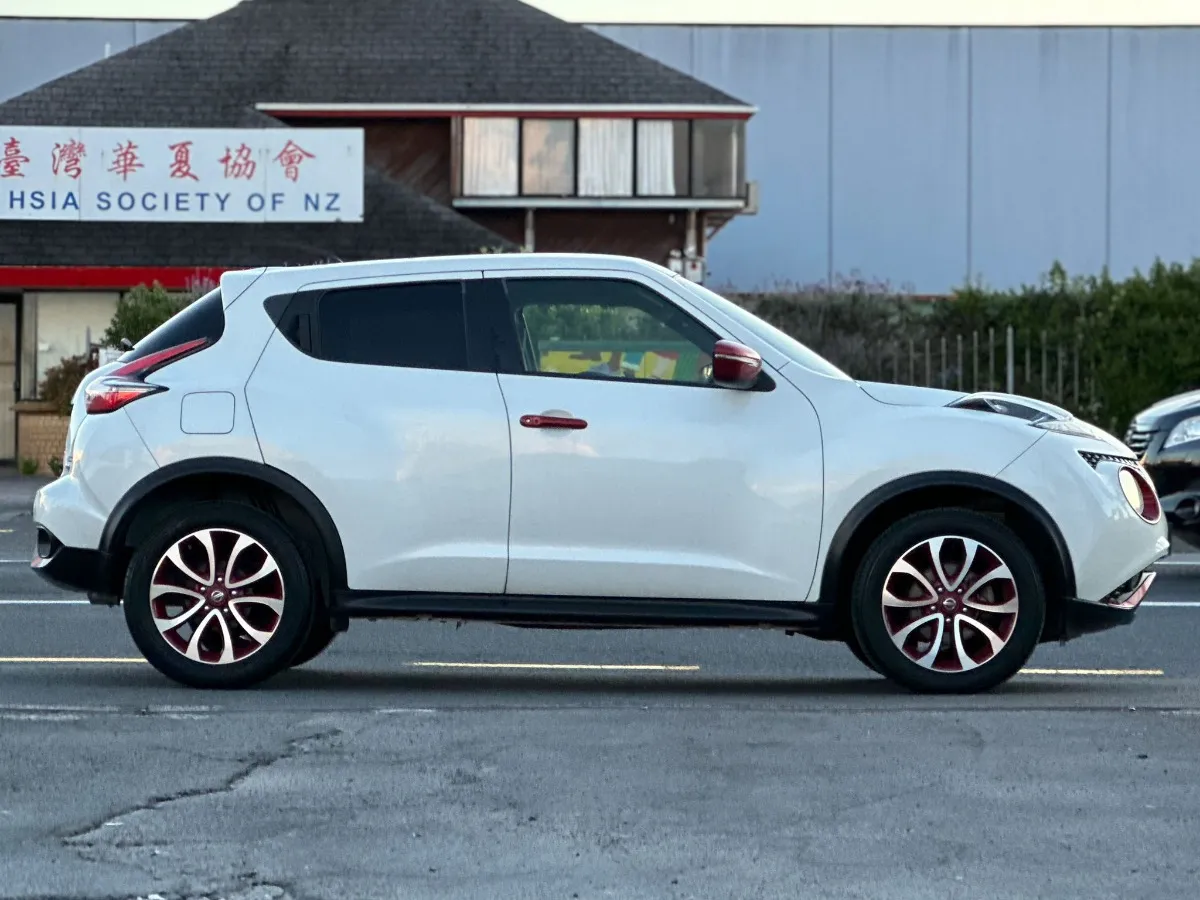 2014 Nissan Juke 15RX *PERSONALIZE PKG* Carousel 2