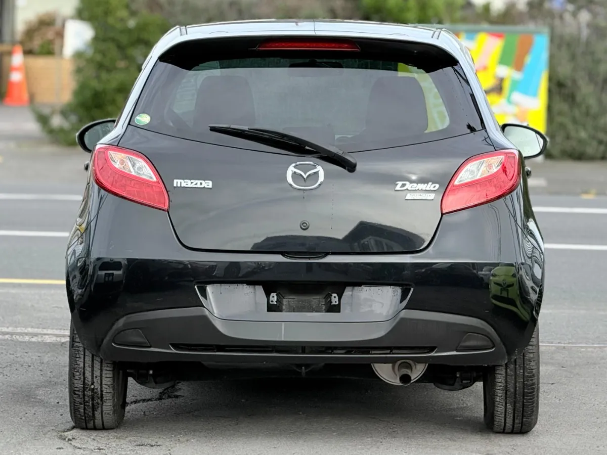 2014 Mazda Demio 13S SKYACTIVE Carousel 4
