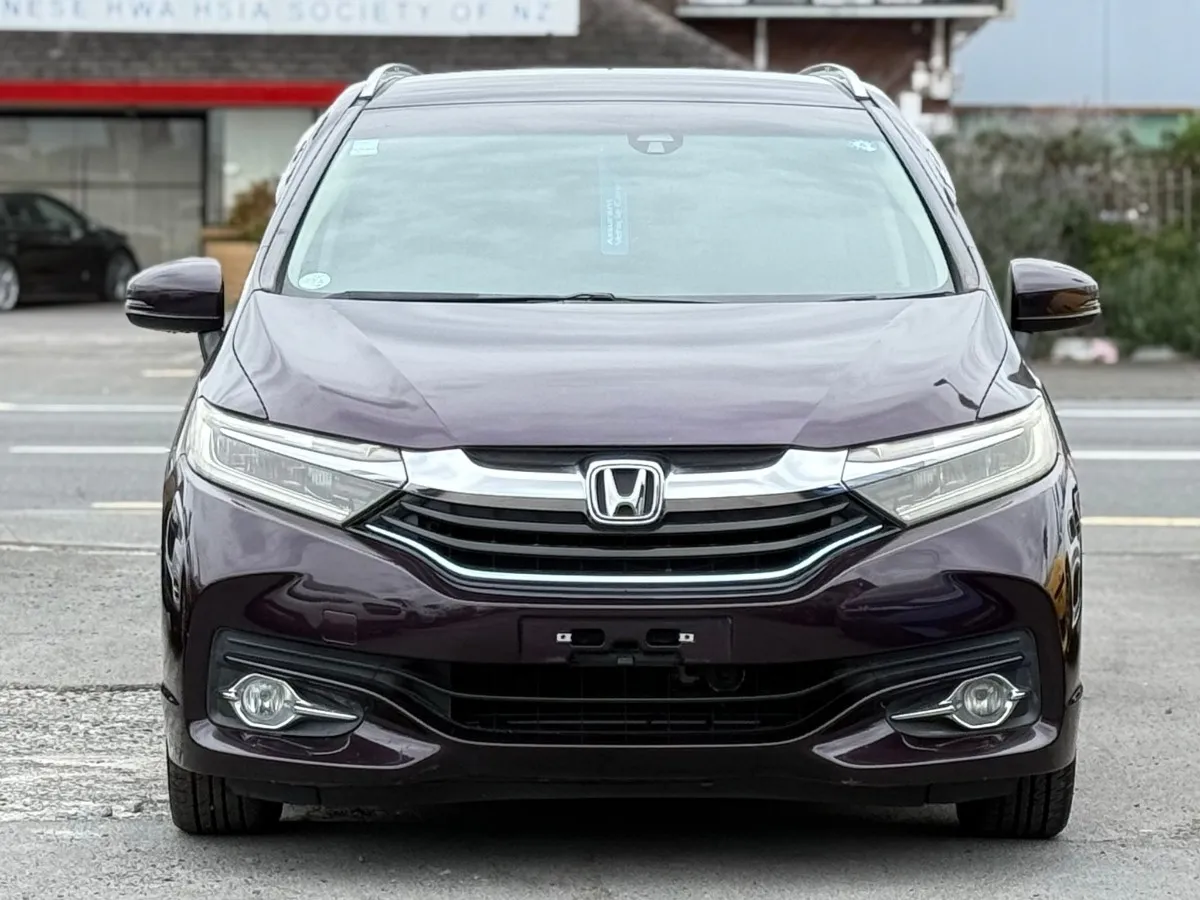 2015 Honda Fit Shuttle Carousel 1