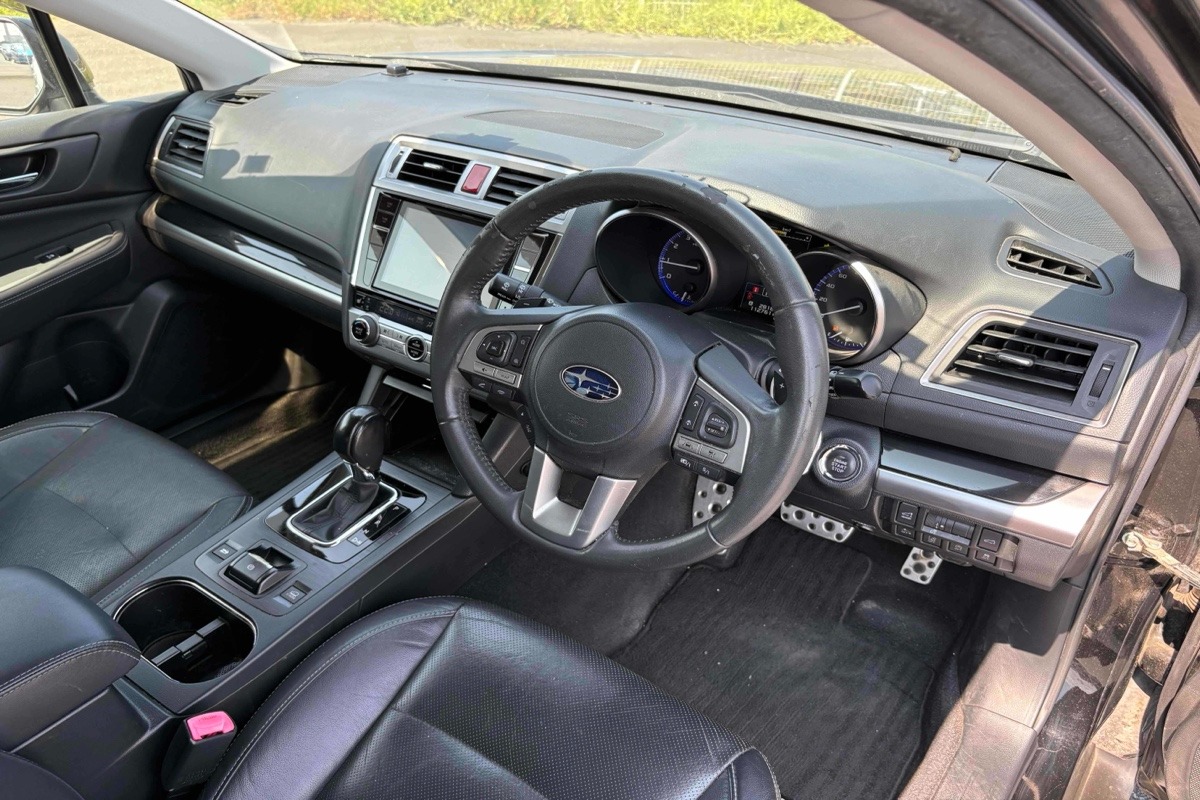 2015 Subaru Outback LIMITED  Carousel 9