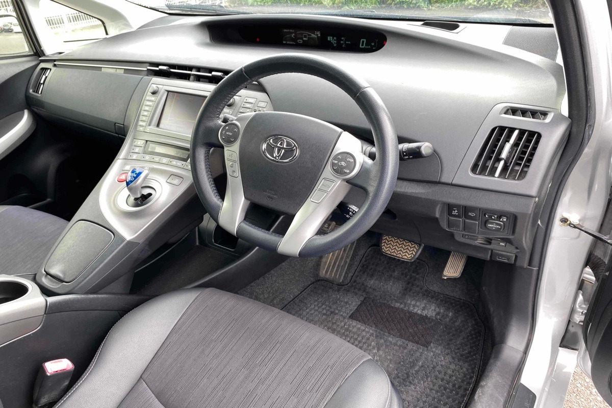 2012 Toyota Prius Carousel 3