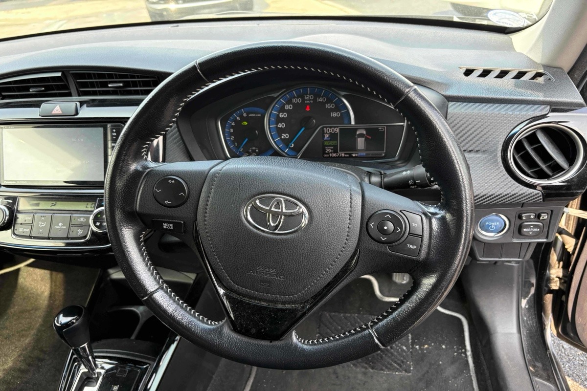 2014 Toyota Corolla Carousel 1