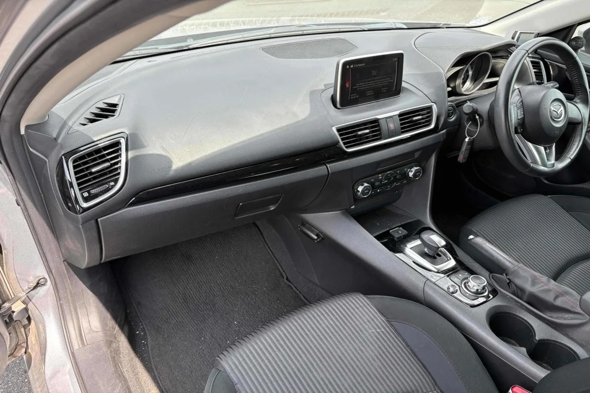 2014 Mazda Axela HYBRID Carousel 1