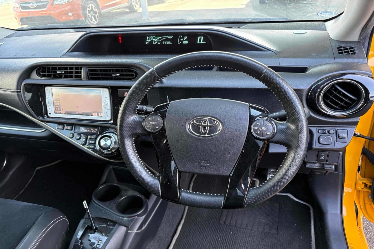 2013 Toyota Aqua G GS Carousel 1
