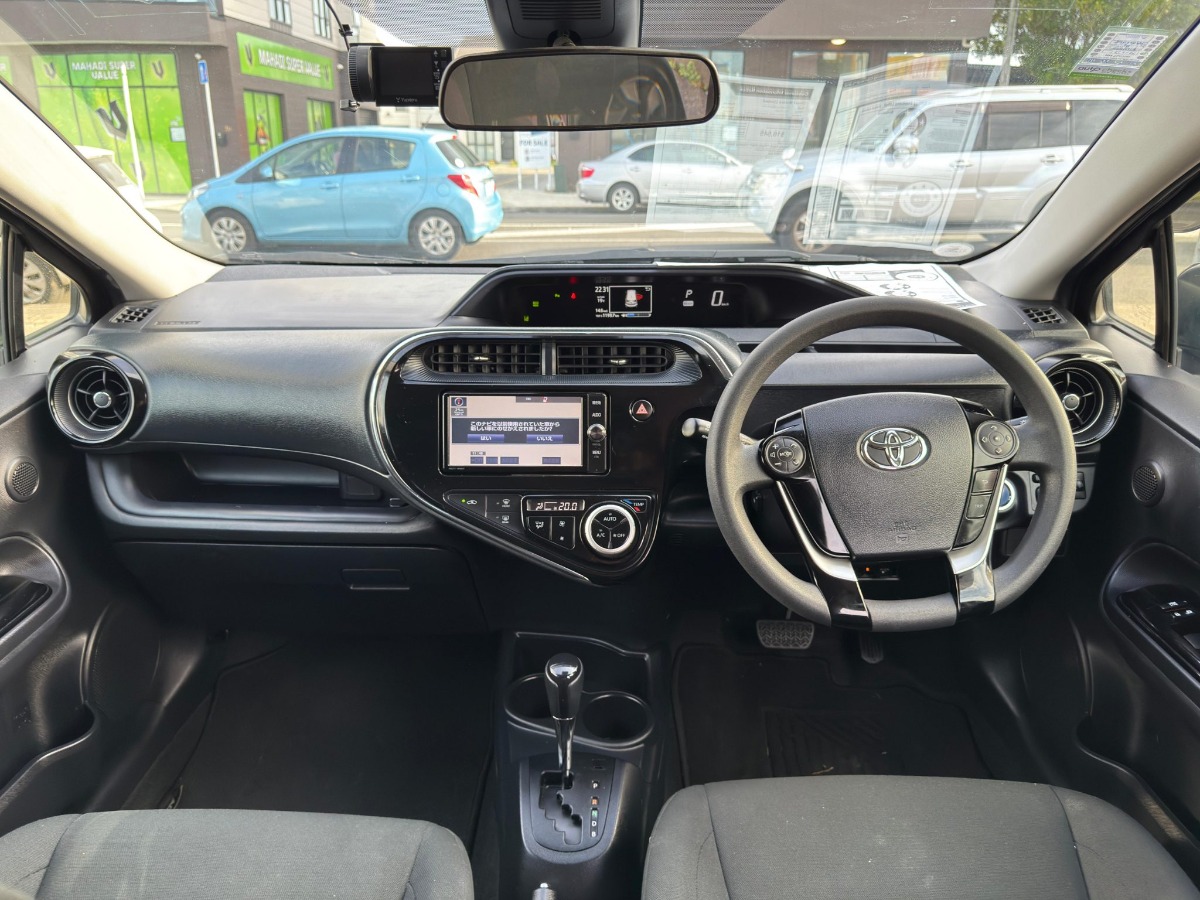2018 Toyota Aqua Carousel 5