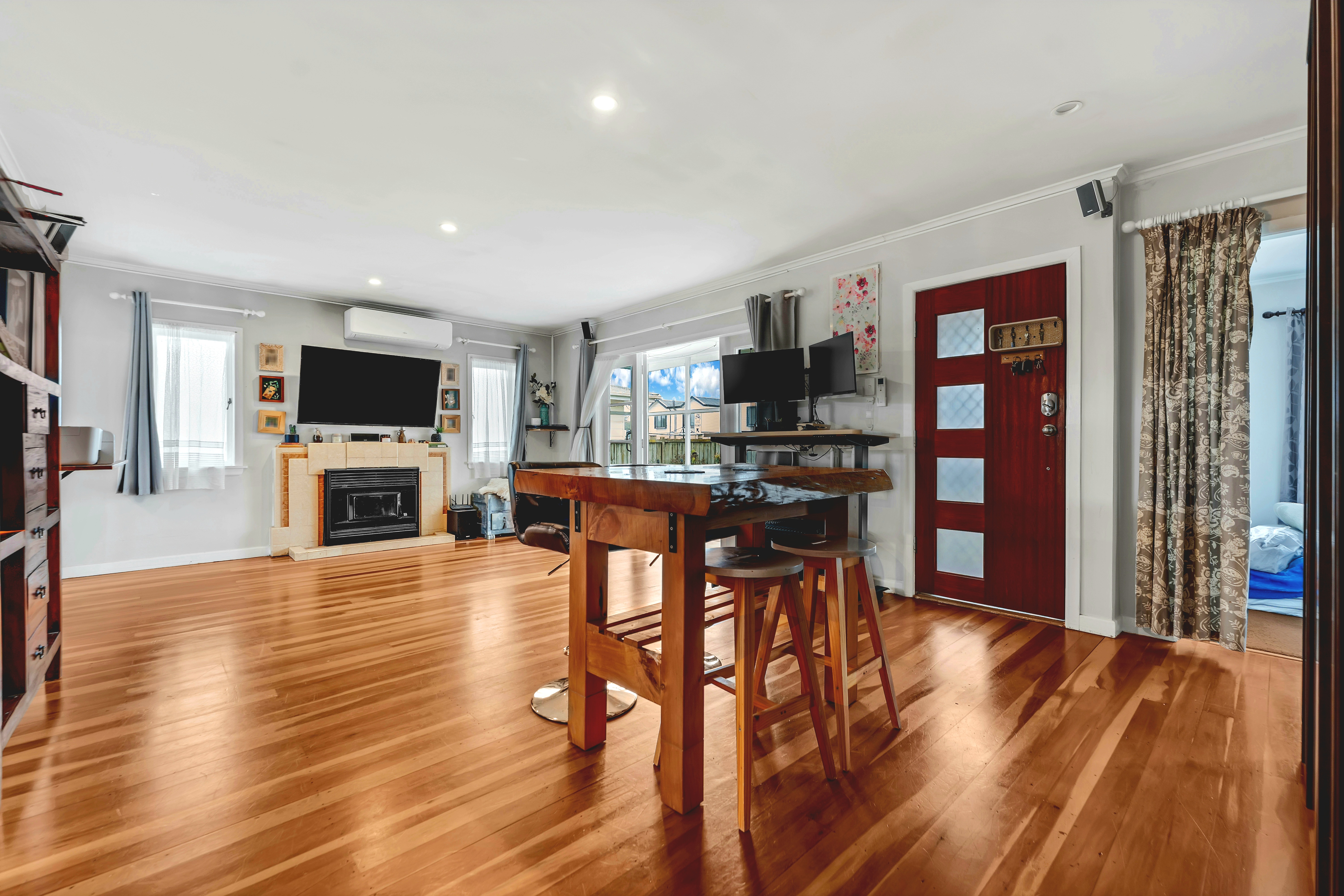 Sunny 3 Bed House For Sale
