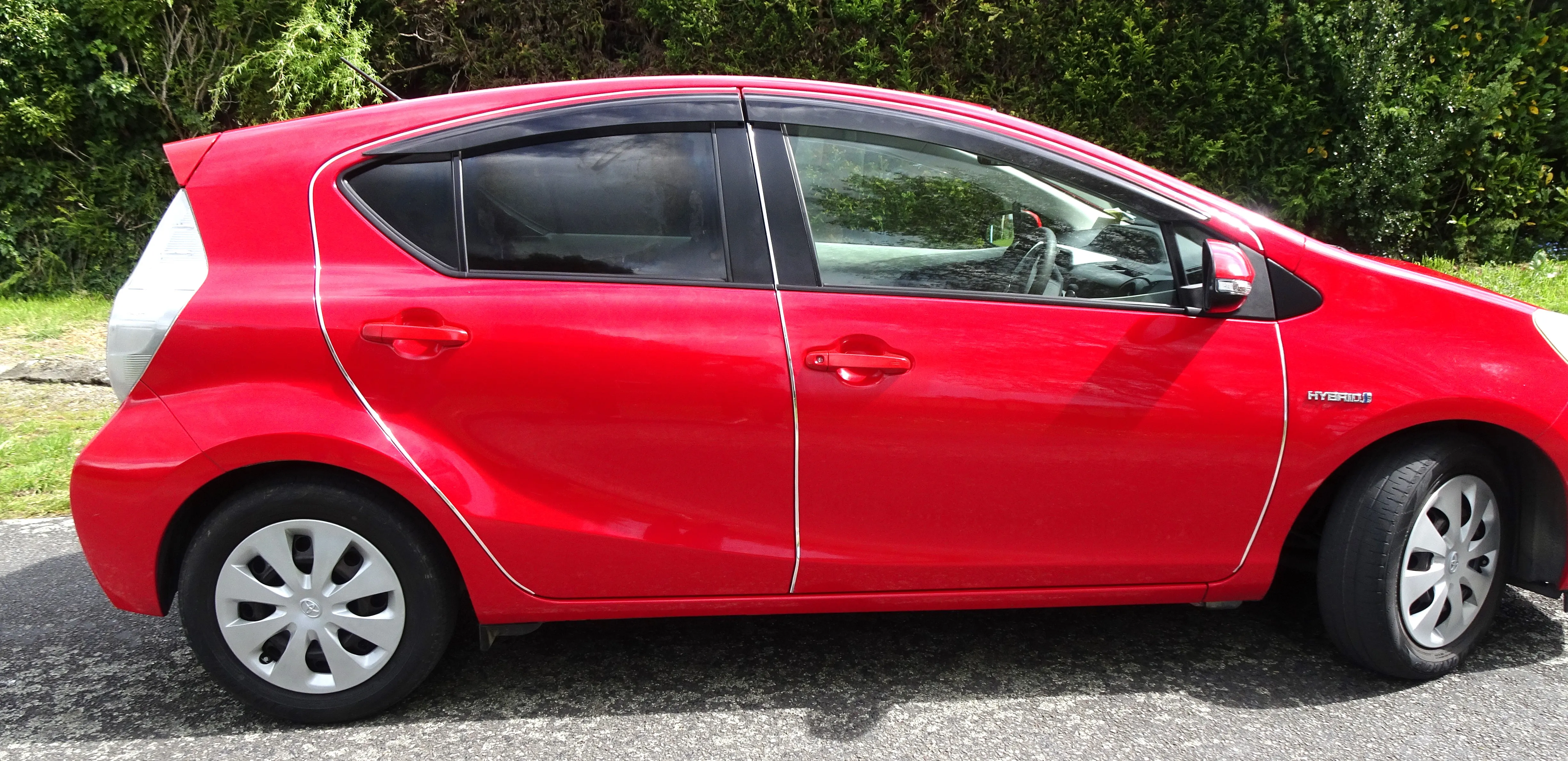 2013 Toyota Aqua Push Button start Carousel 5