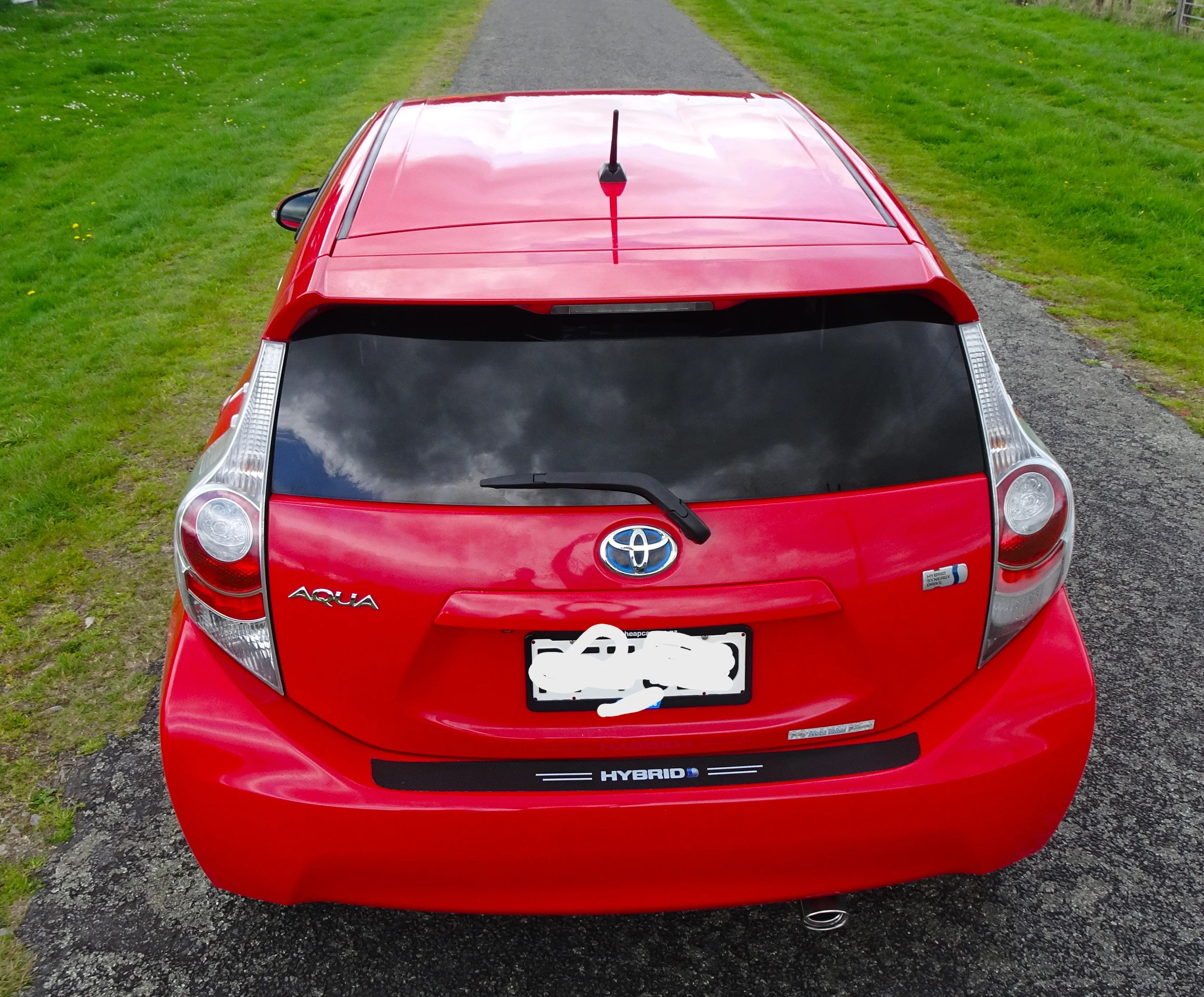 2013 Toyota Aqua Push Button start Carousel 9