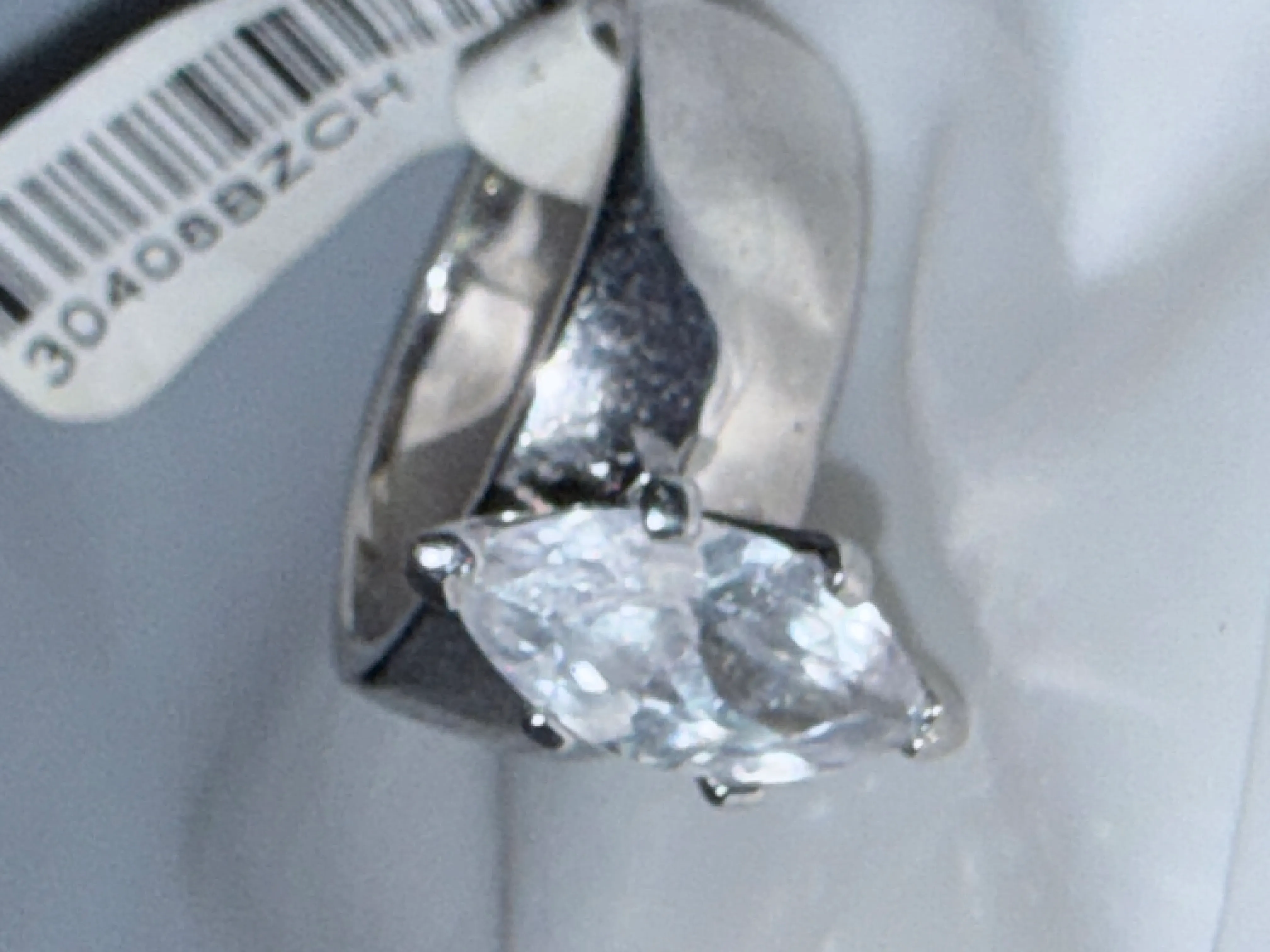 Ladies pear shape ring size 7