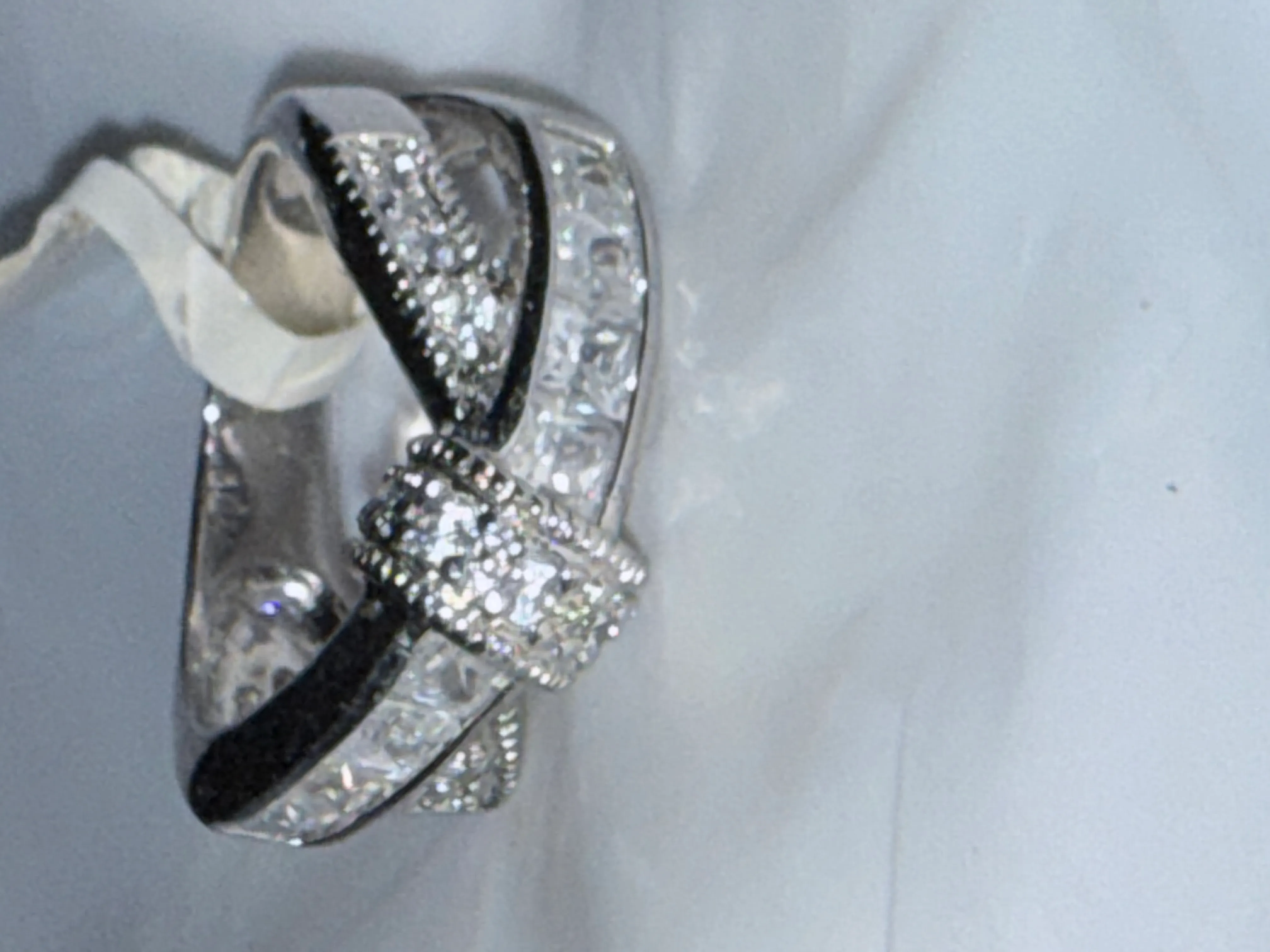 Ladies knot ring size 6