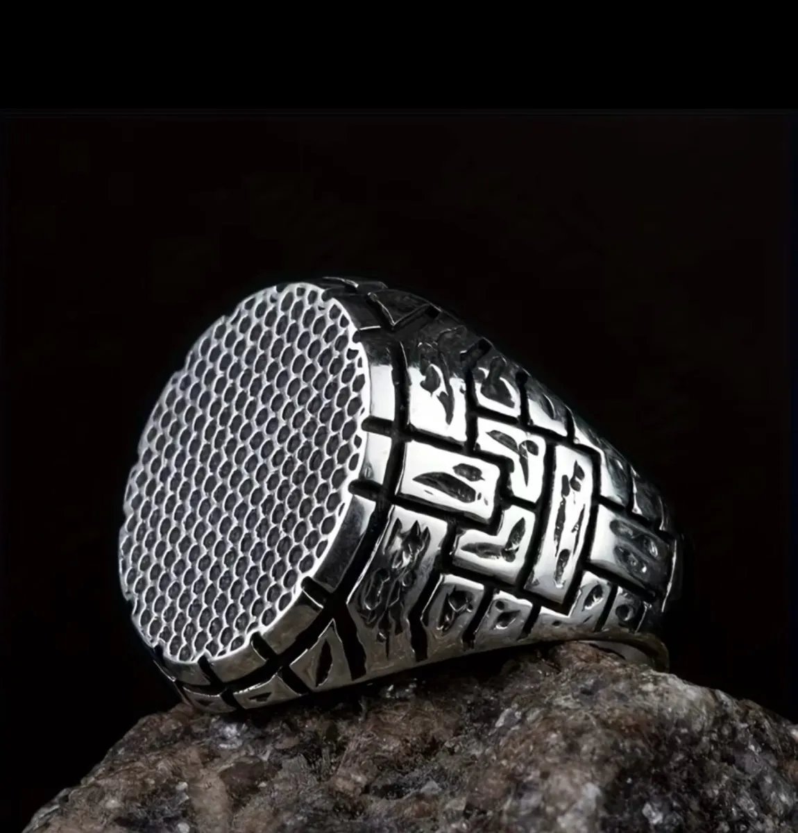 Men’s concave design ring size 12