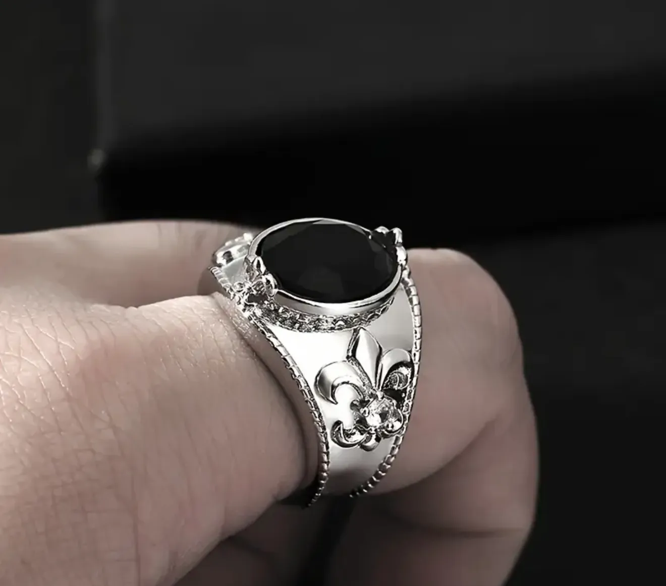Men’s silver plated ring size 13