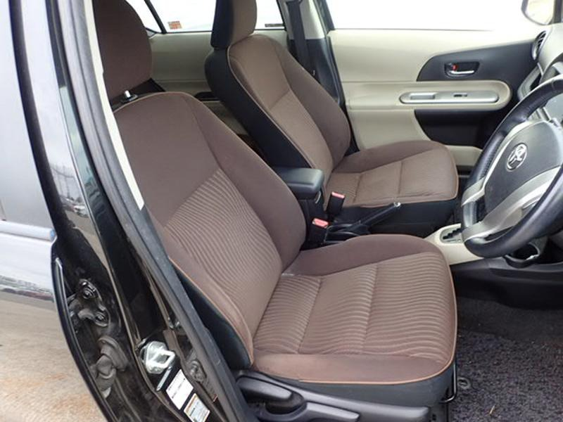 2013 Toyota Aqua Carousel 4