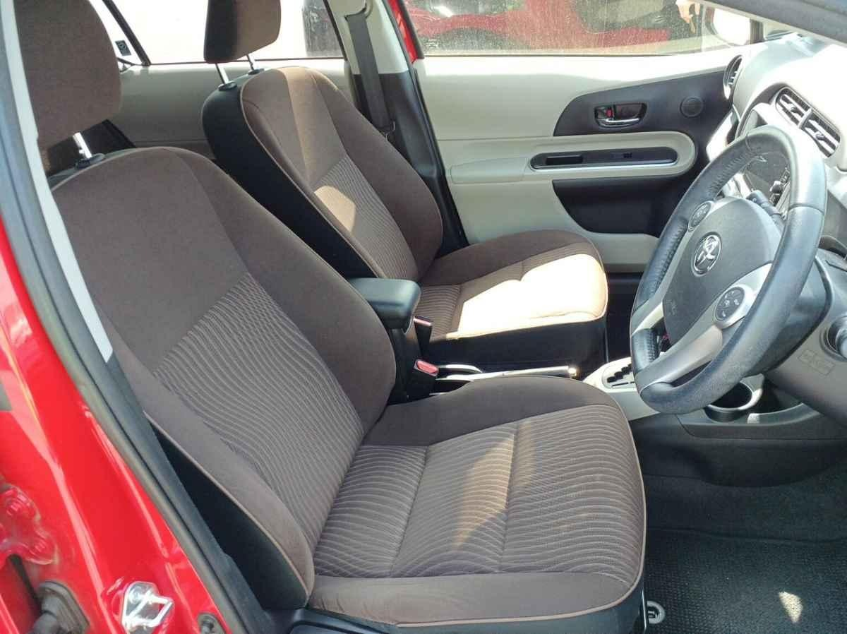 2014 Toyota Aqua Carousel 3