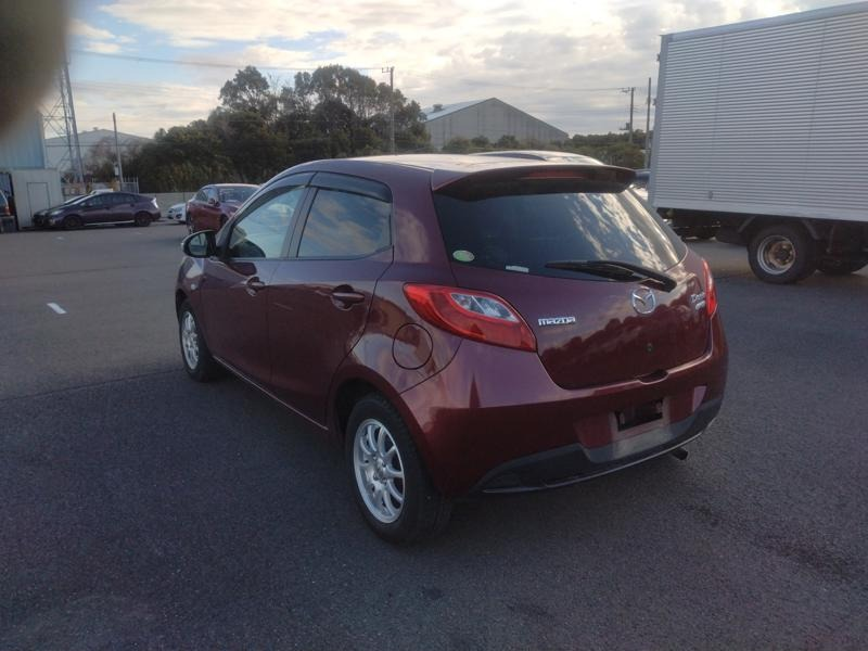 2012 Mazda Demio Carousel 4