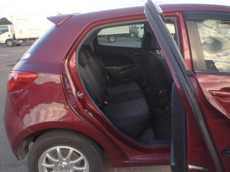 2012 Mazda Demio Carousel 2