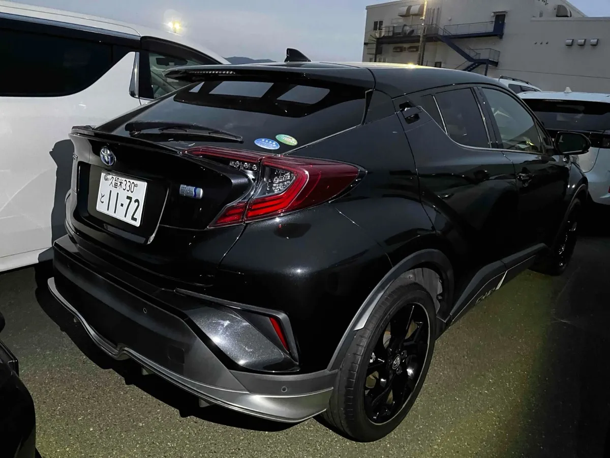 2019 Toyota C-HR Carousel 3