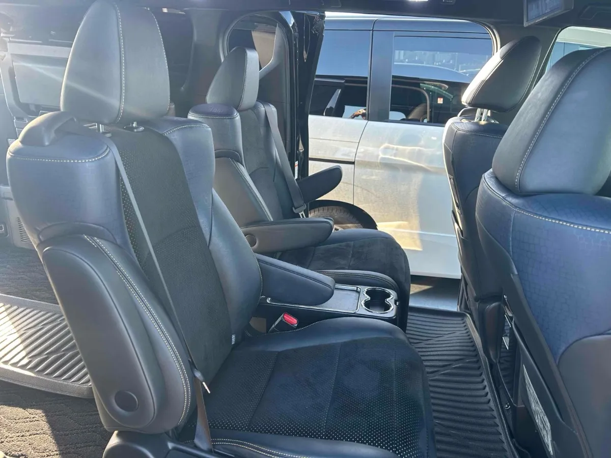 2017 Toyota Vellfire 2.5Z A EDITION *GOLDEN EYES Carousel 3